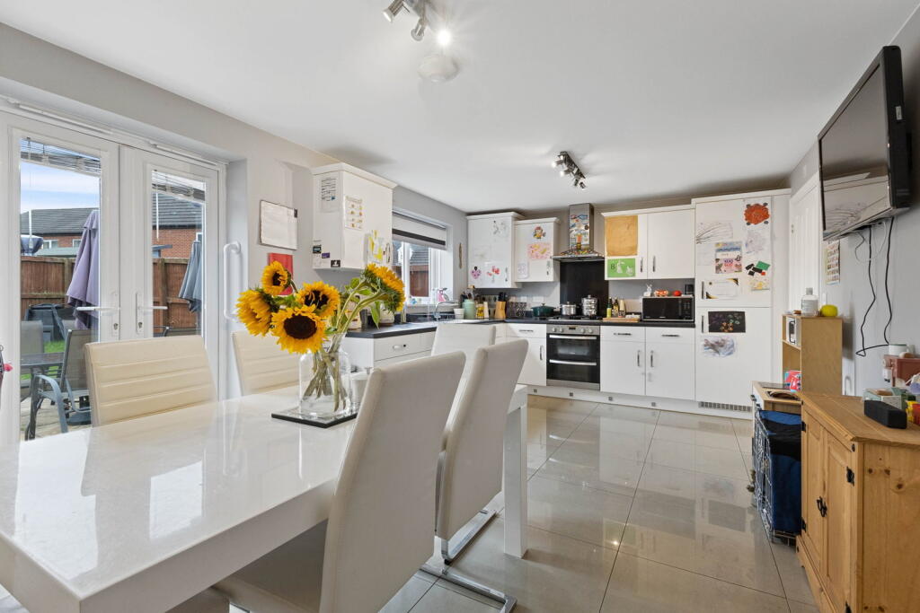 House in Wakefield - View 5