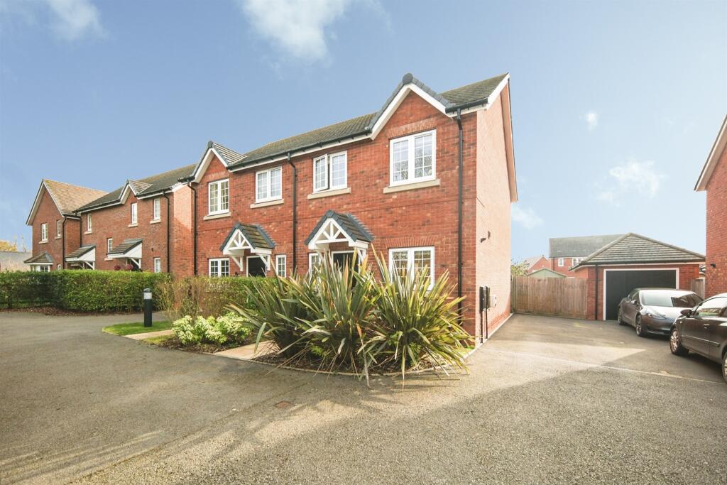 Main image of property: Hawthorn Drive, Burton Green, Kenilworth