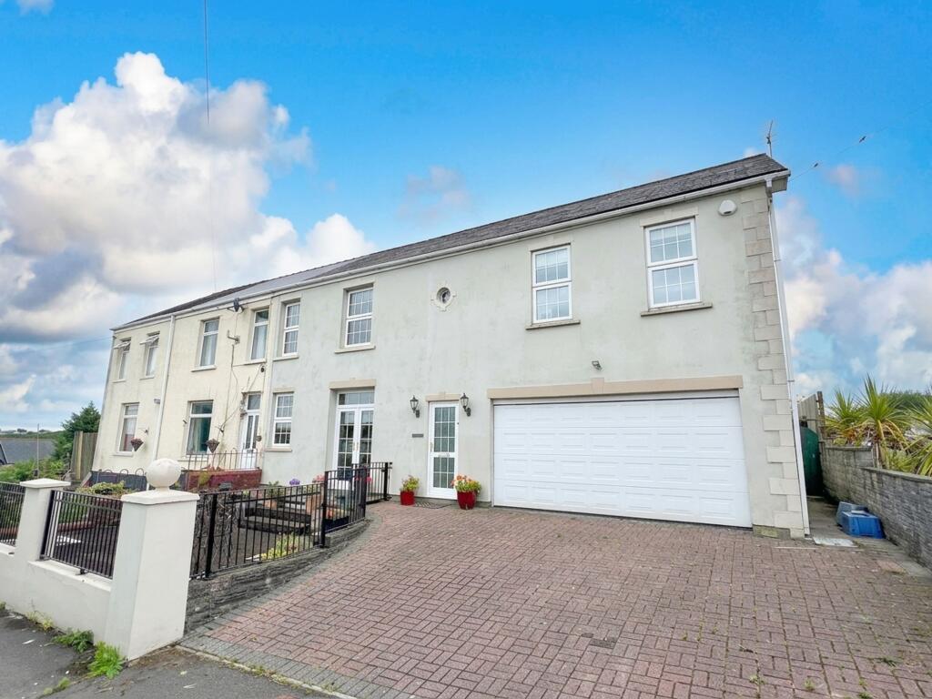 Main image of property: Ffordd-Y-Gyfraith, Cefn Cribwr, CF32