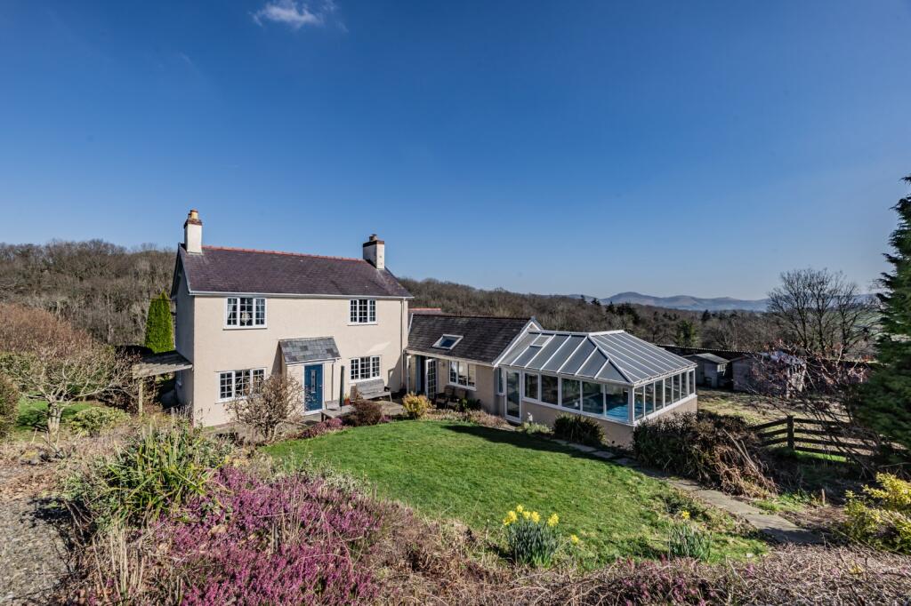 Main image of property: Ruthin, Denbighshire