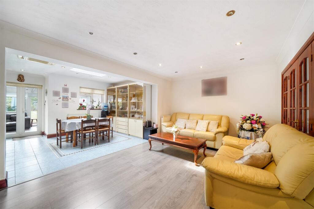House in Harrow - View 3