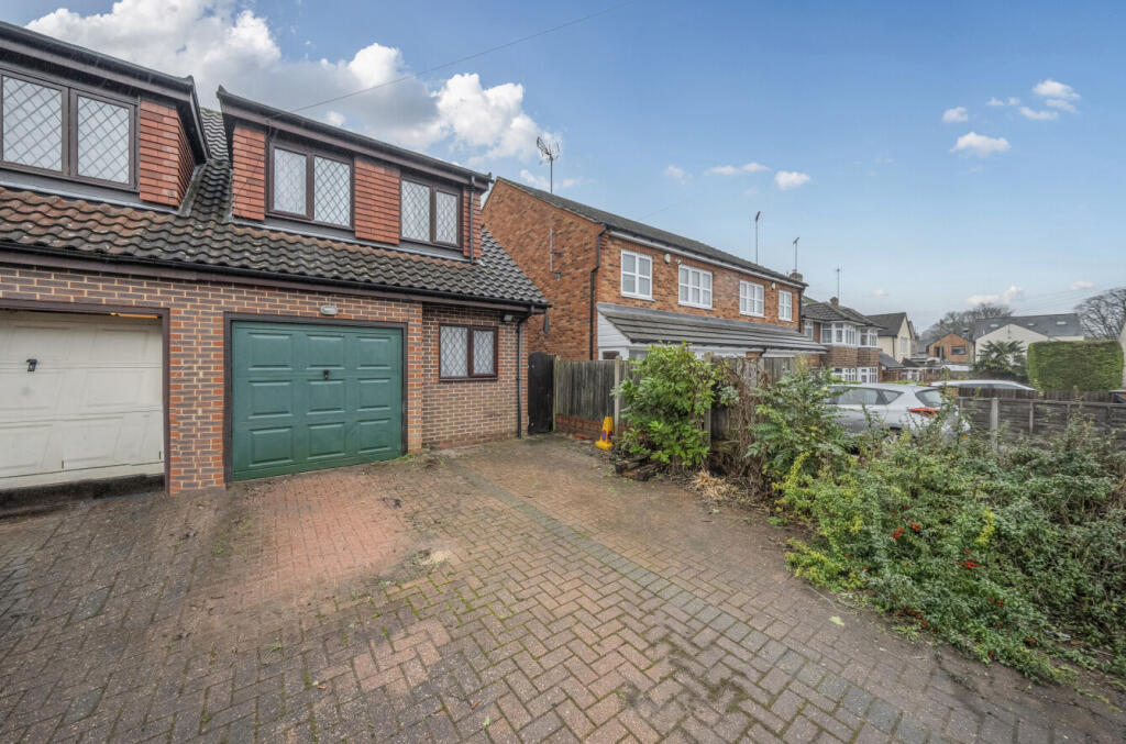 Main image of property: Lovers Walk, Dunstable, Bedfordshire