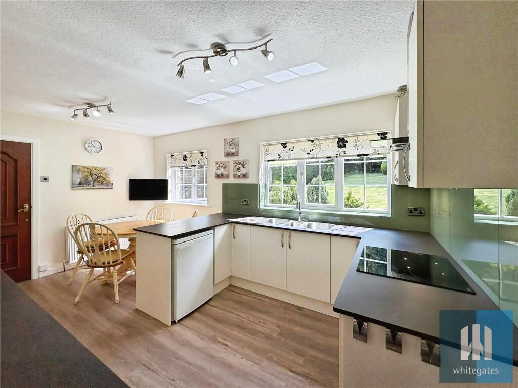 House in Kirklees, Mirfield - View 2