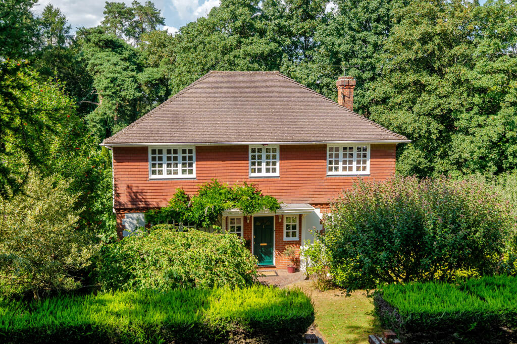 Main image of property: Linkside South, Hindhead, GU26