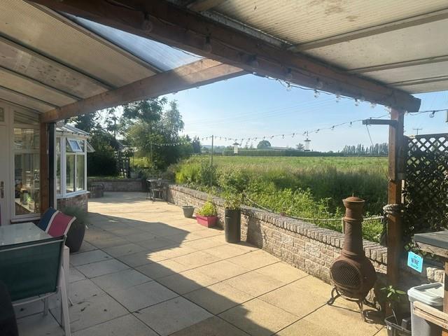 House in Oswestry, Weston - View 5