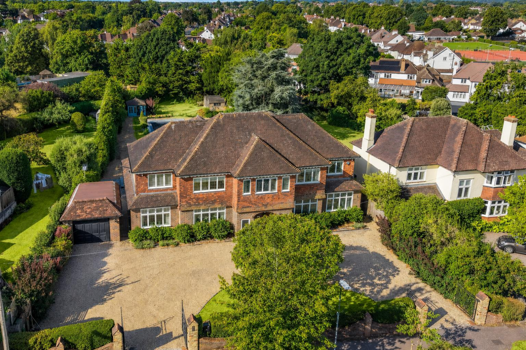 Main image of property: The Avenue, South Cheam