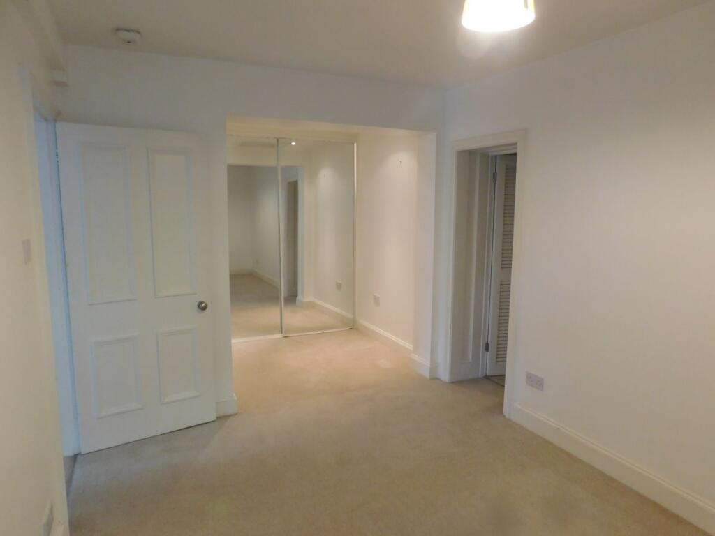 Apartment in Shrewsbury, Kingsland - More