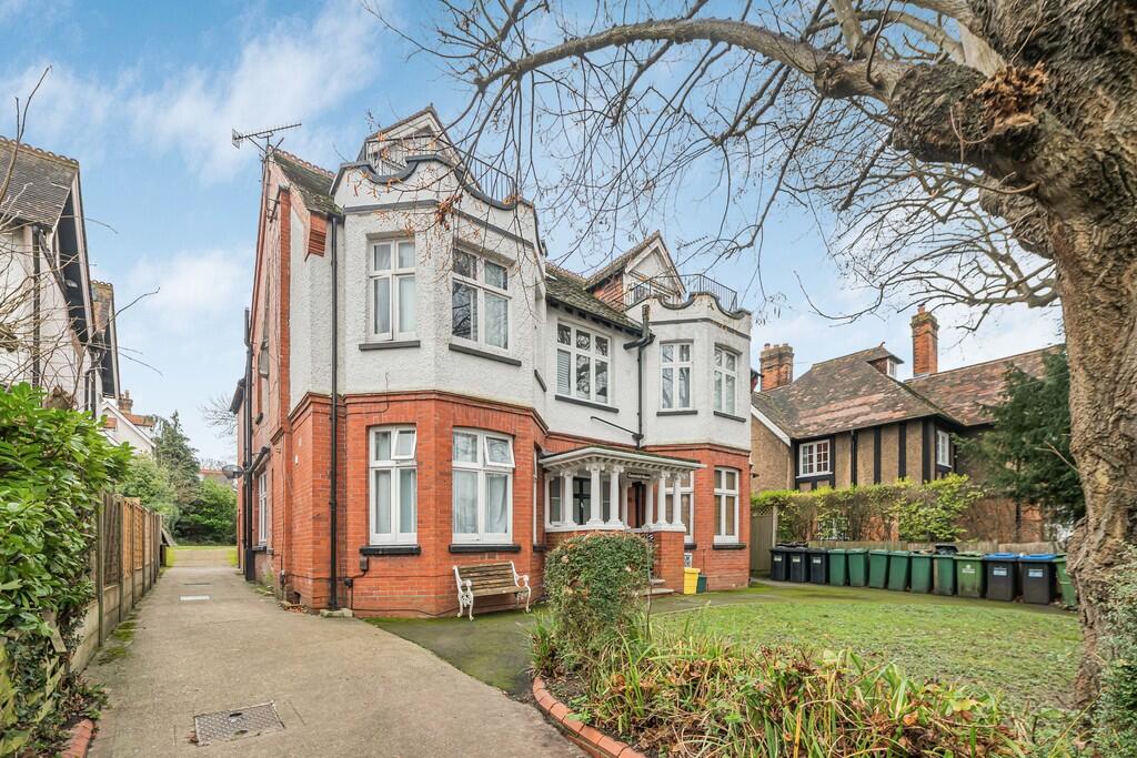 Main image of property: 7 Cavendish Road, Redhill