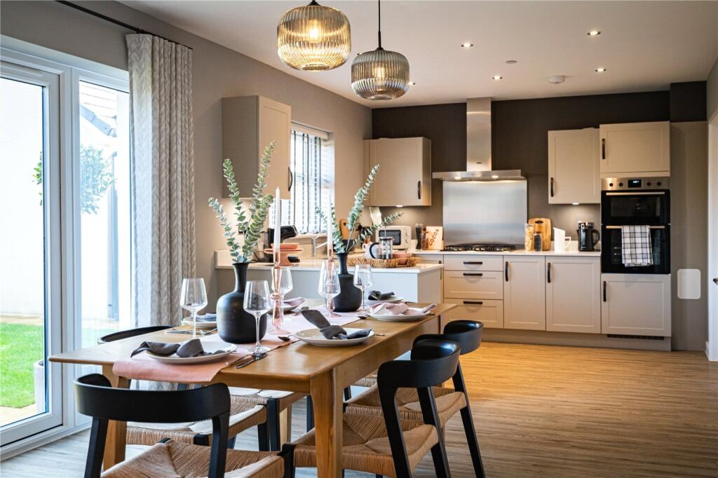 House in Newport - View 4