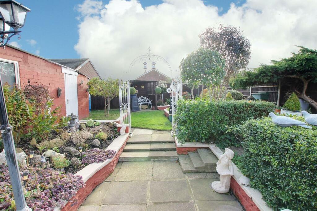 Poplar Avenue, Mablethorpe photo 2