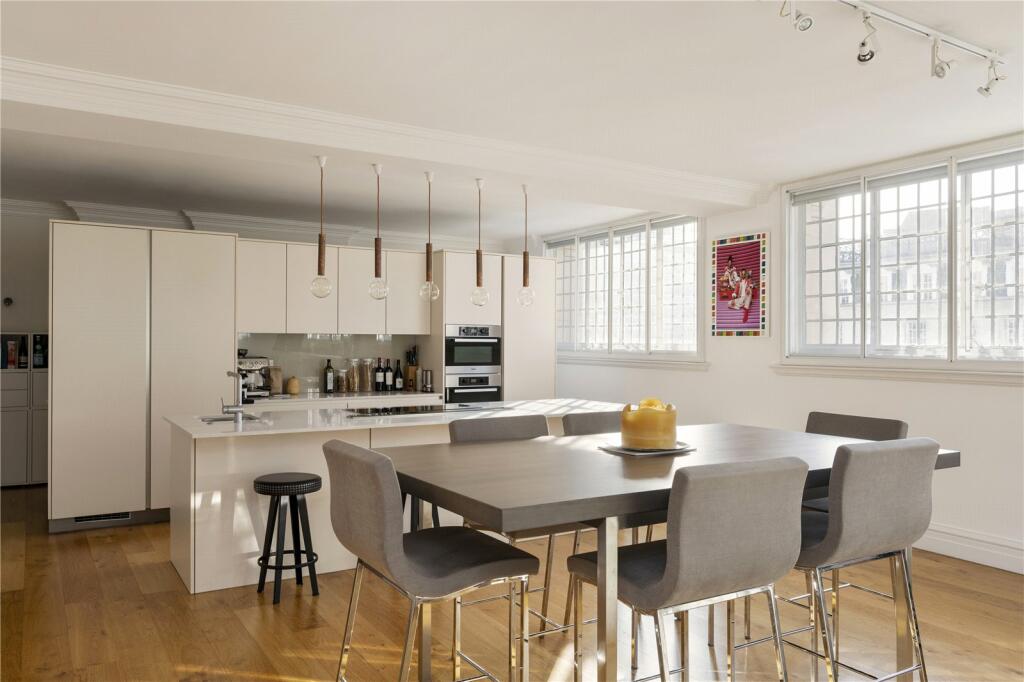 Main image of property: Kingsway, 
Holborn, WC2B