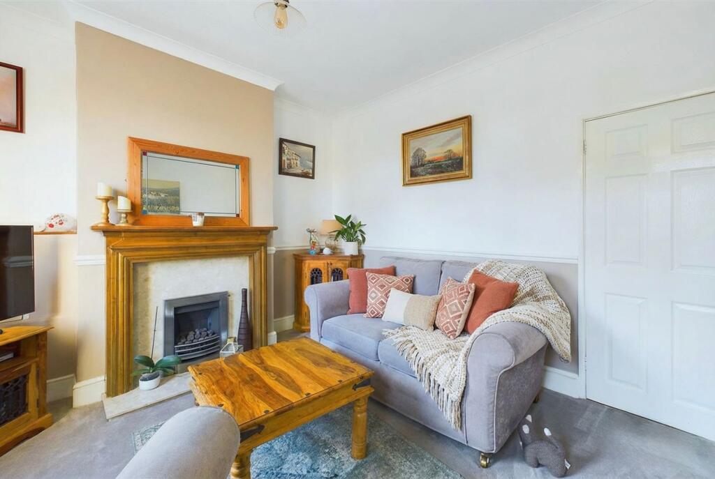 House in Nottingham, Daybrook - View 2