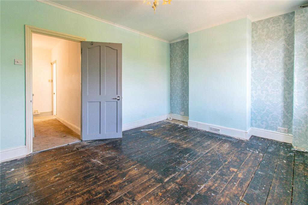 House in Swindon - View 5