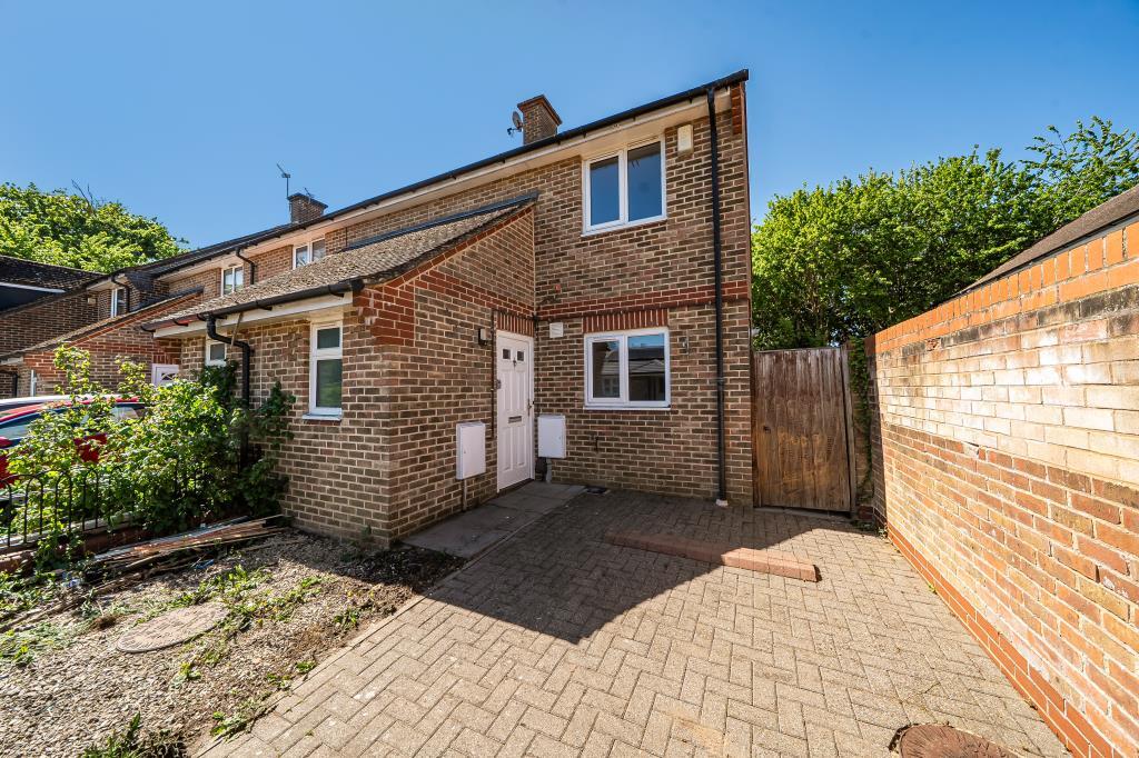 Main image of property: Falcon Close, Oxford, OX4
