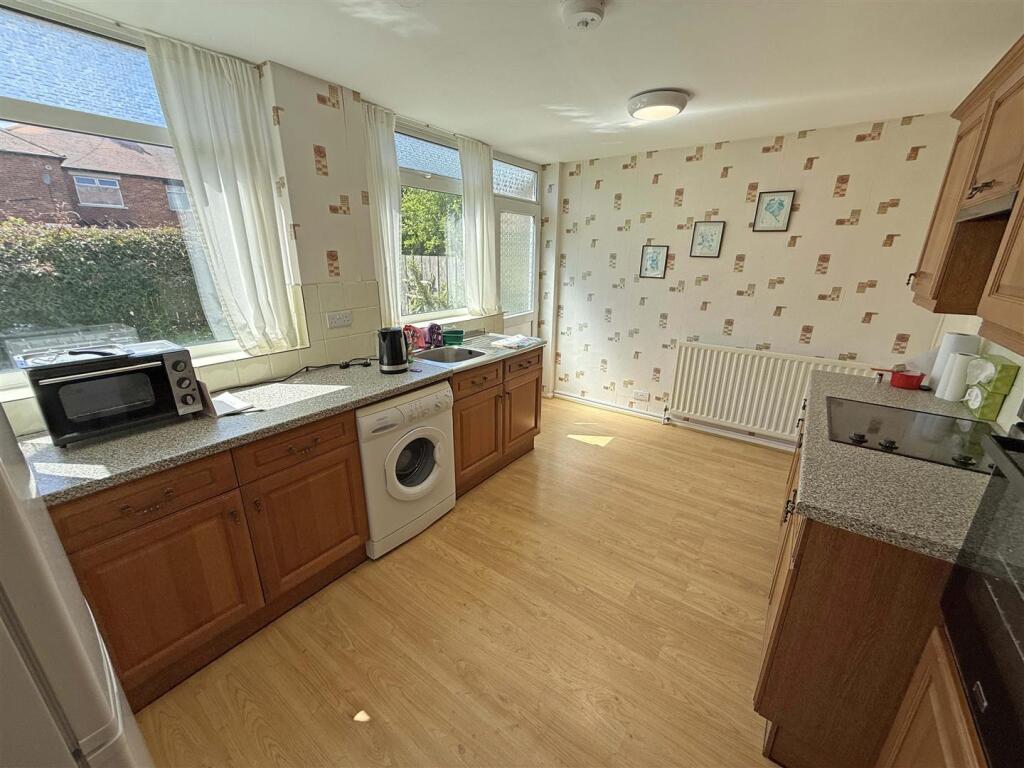 Hollywell Road, North Shields photo 4