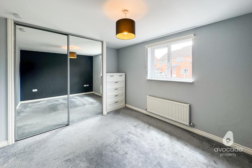 Gloucester Avenue, Shinfield, RG2 - View 4
