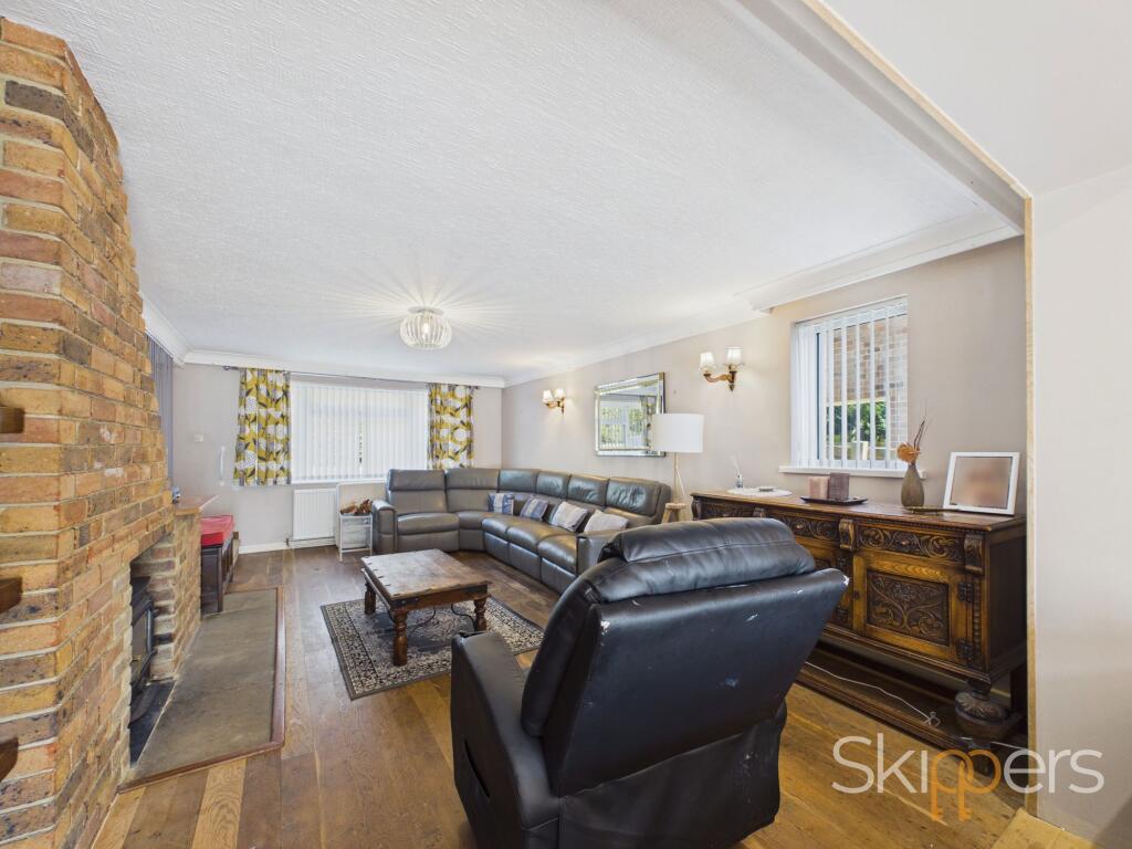 House in Ashford, Boughton Aluph - More
