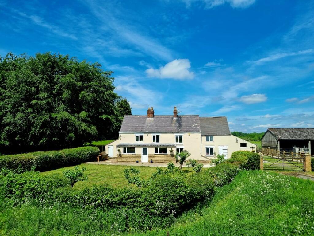 Main image of property: Red Barn Farm, Alfreton, DE55