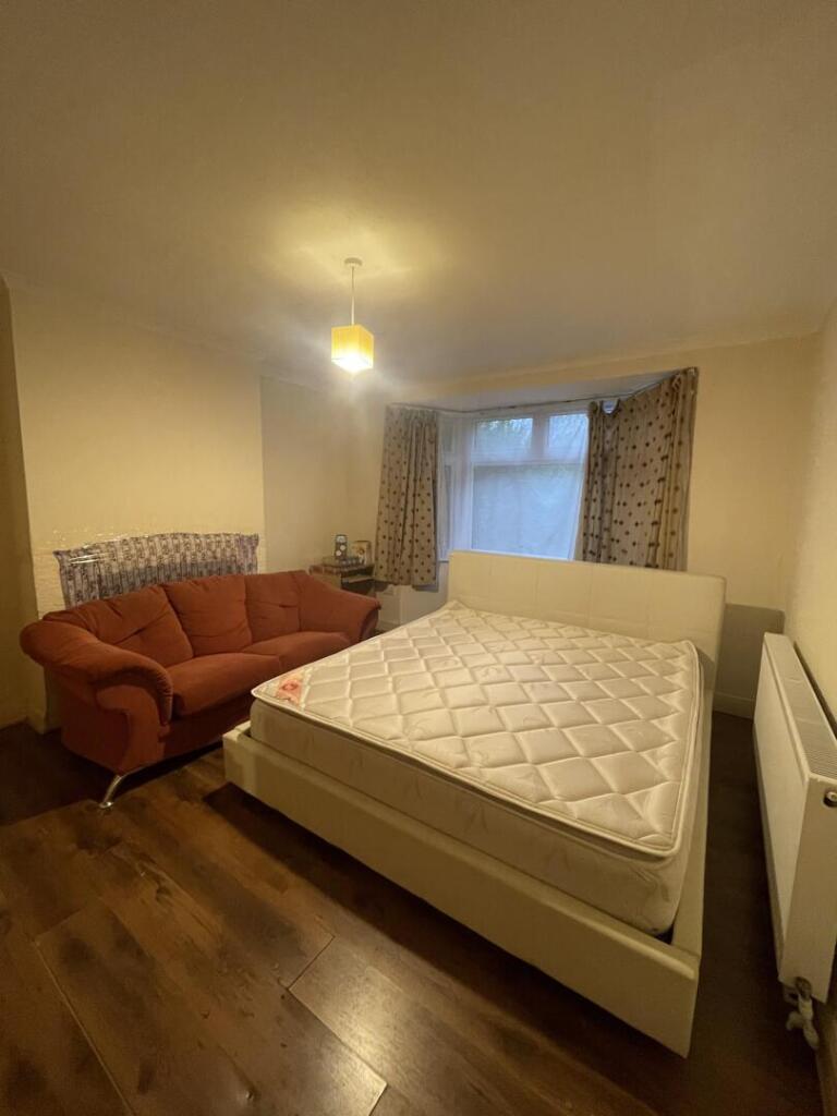 Main image of property: Princes Avenue, London