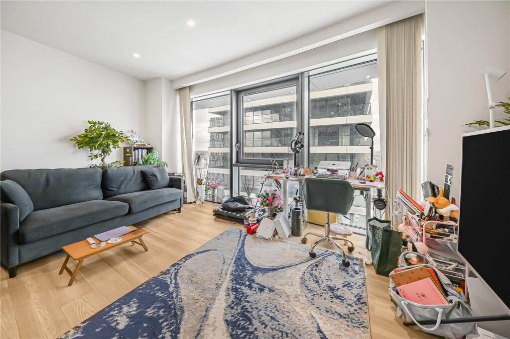 Main image of property: Aspen House, London, E22