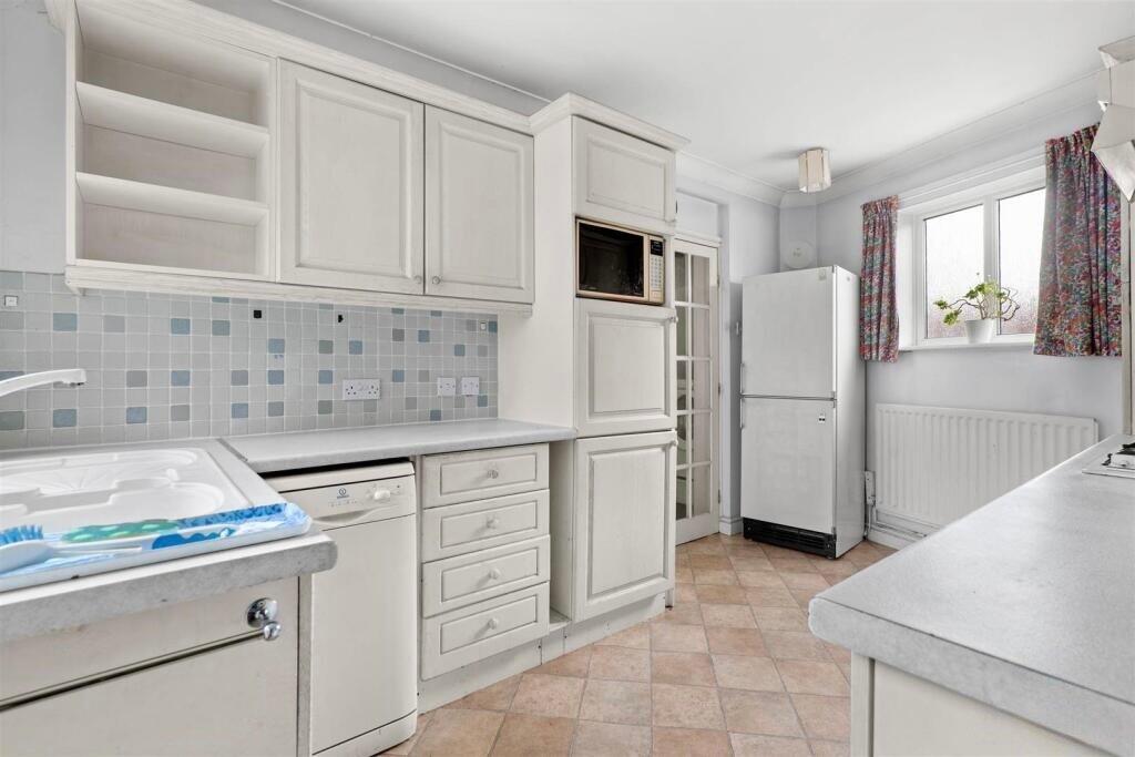 Queens Road, Evesham, Worcestershire, WR11 photo 4