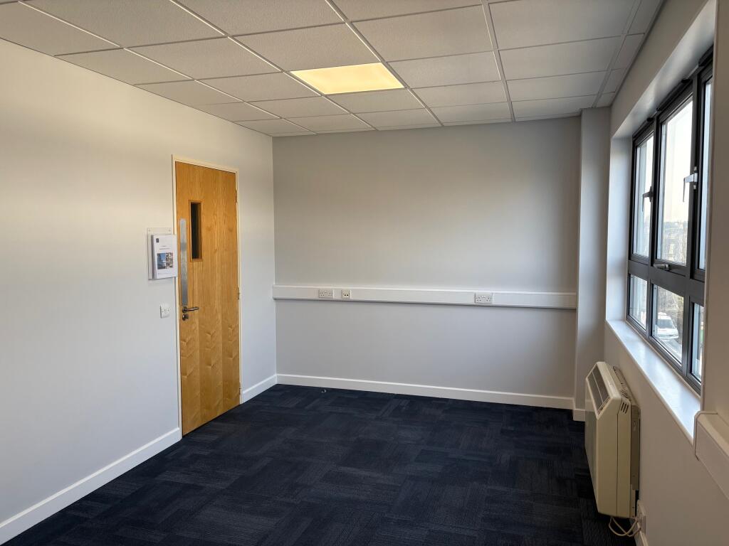 11J to let