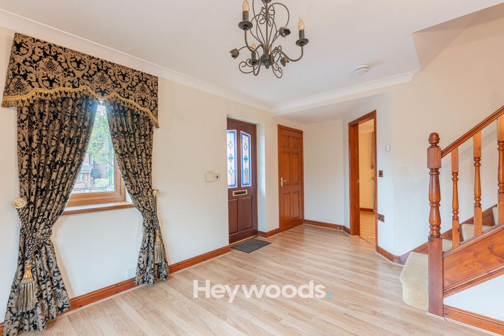 House in Newcastle-under-Lyme, Staffordshire - View 5