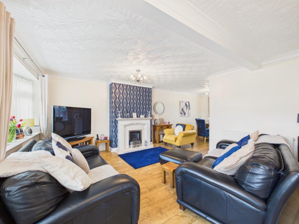 House in Anlaby Common, Anlaby with Anlaby Common - View 3