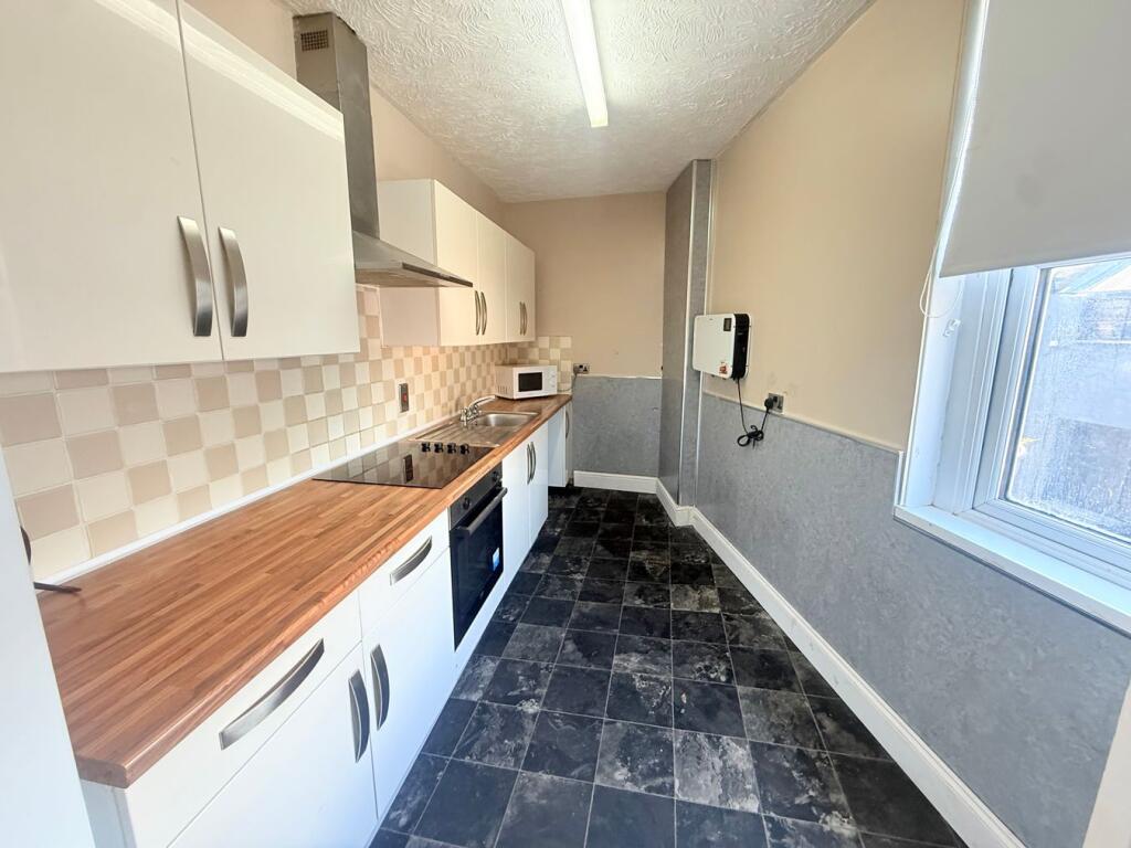 Apartment in Taunton, Firepool - View 3