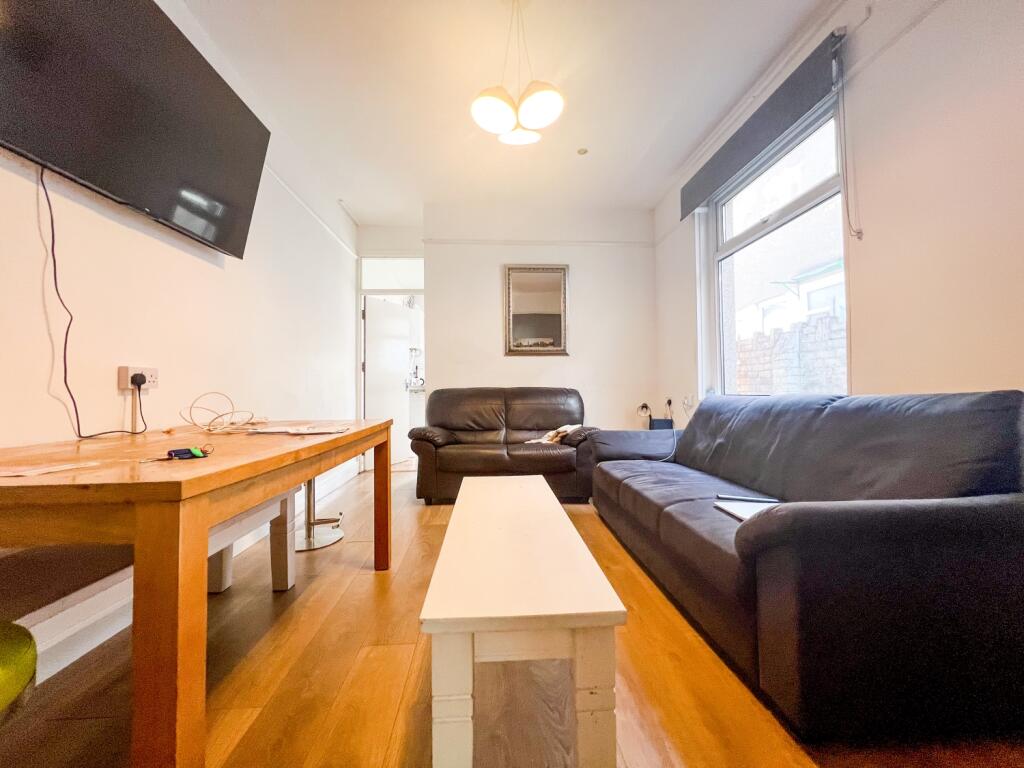 House in Cardiff, Cathays - View 2