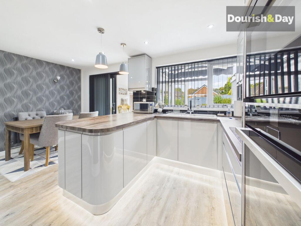 House in Stafford, Holmcroft - View 3