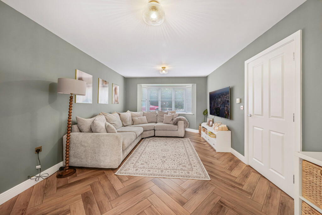 House in Southend-on-Sea - View 5