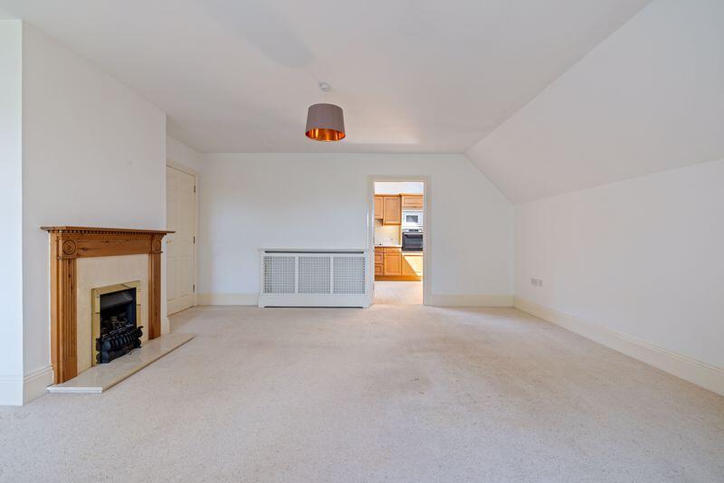The Avenue, Summersdale, Chichester - View 5