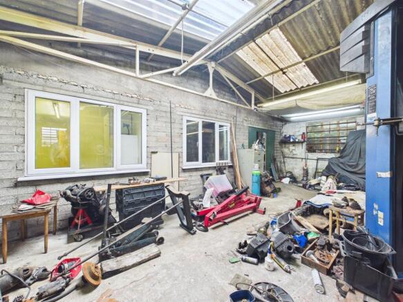 4 - Workshop Salisbury Road.jpg