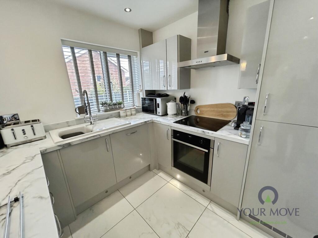 House in Stoke-on-Trent - View 5