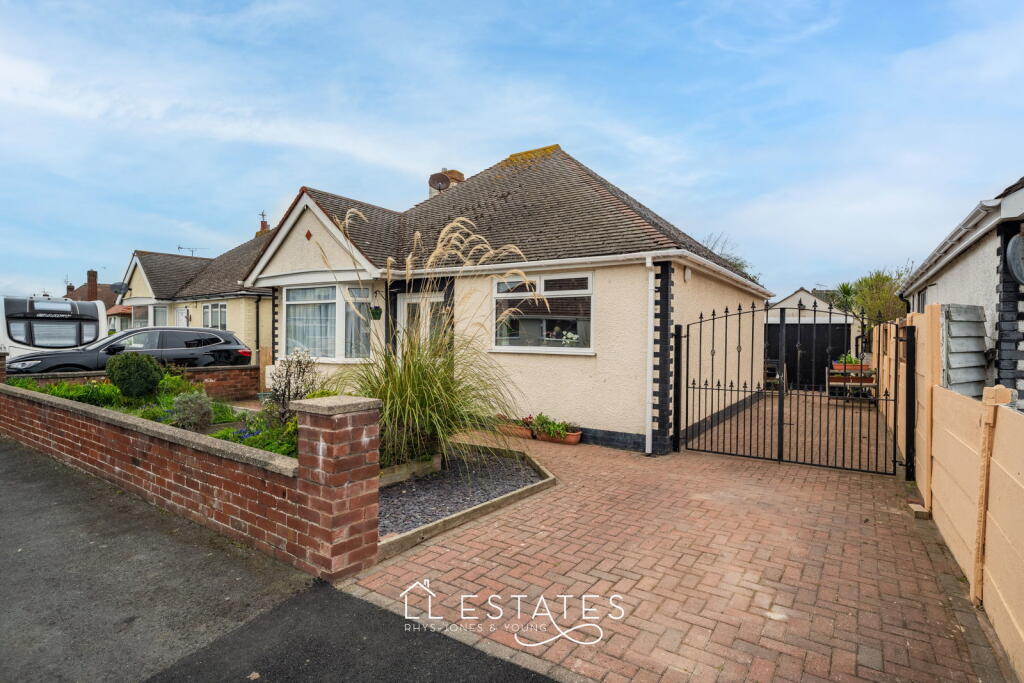 Main image of property: Moelwyn Avenue West, Kinmel Bay, LL18 5DR