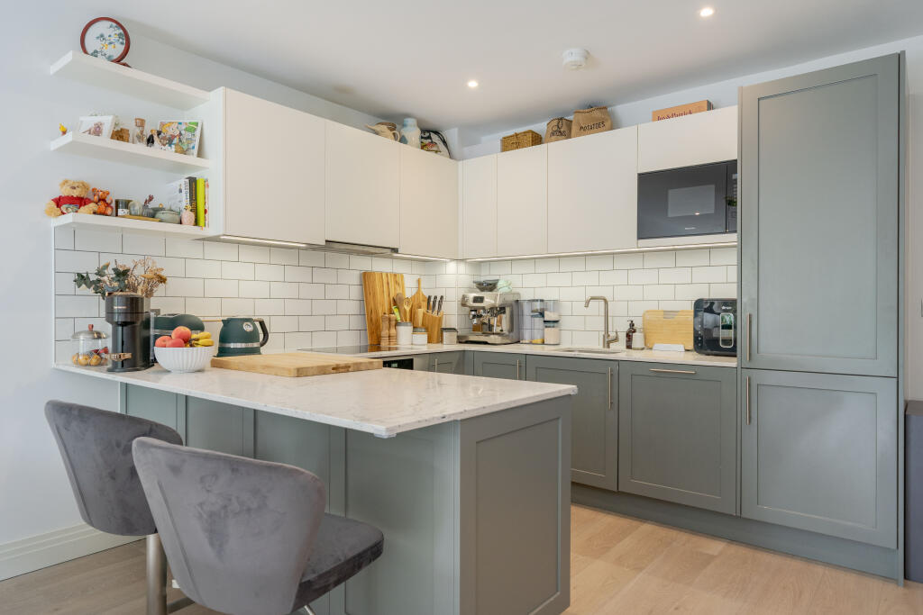 Apartment in London - View 5