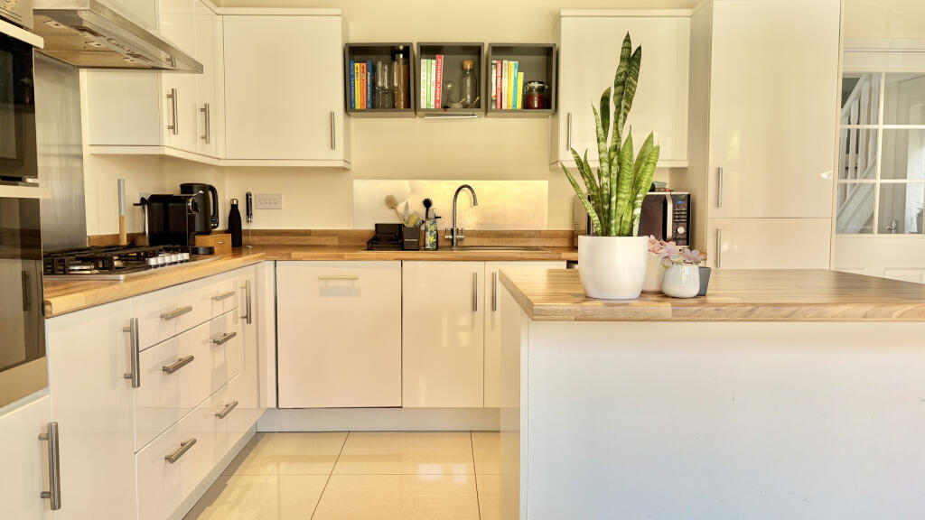 Sellicks Road, Monkton Heathfield, Taunton, TA2 photo 4