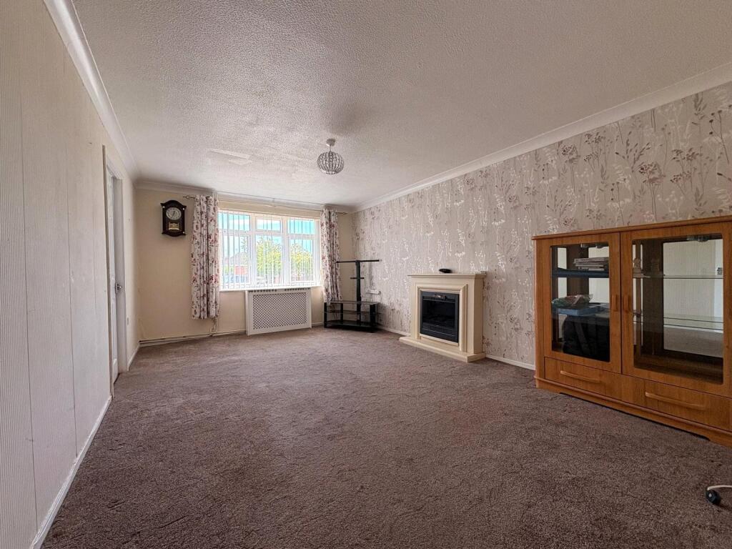House in Daventry, Headlands - View 4