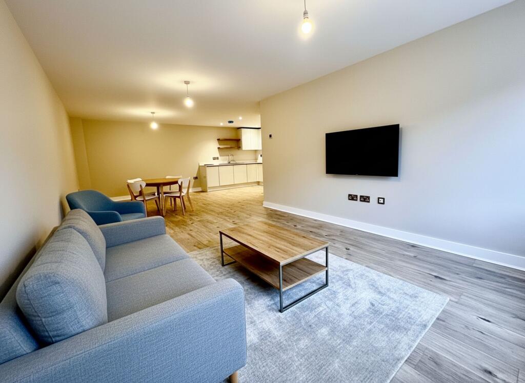 Main image of property: Apartment 4, Whittle House, 19 Warwick Street, Earlsdon, Coventry, CV5 6BQ