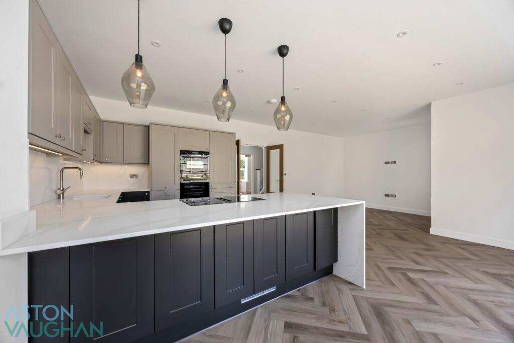 House in Hove, West Blatchington - View 3