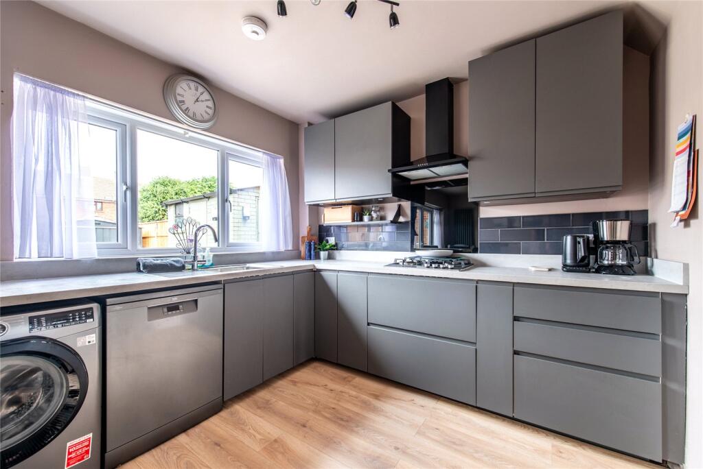 House in Gravesham, Northfleet - View 3