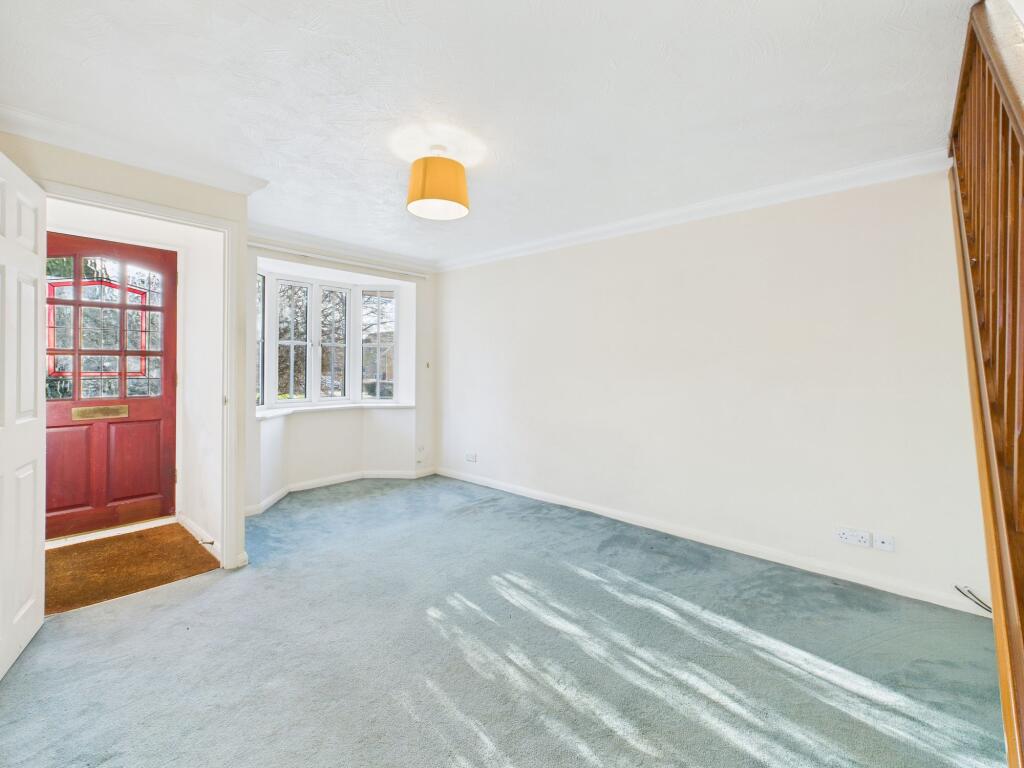 Clark Crescent, Towcester, NN12 photo 2