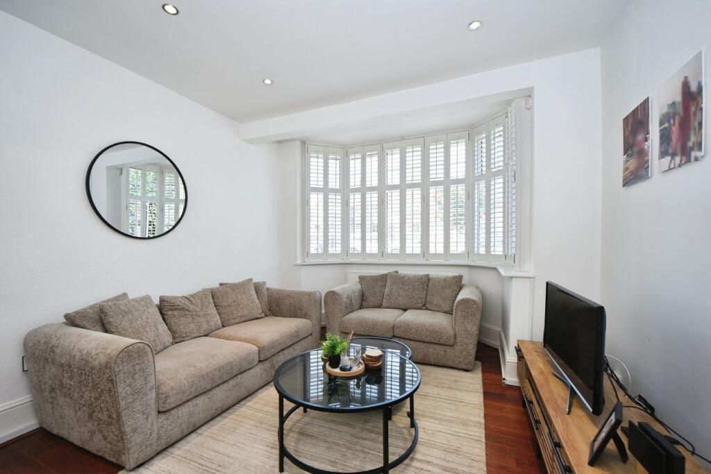 House in London - View 3