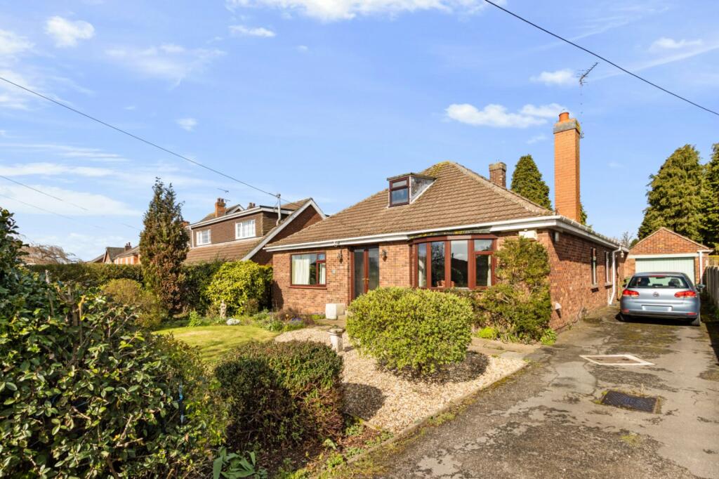 Main image of property: Glanford Road, Brigg, North Lincolnshire, DN20