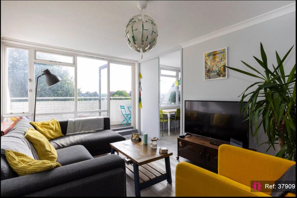 Main image of property: Clarewood Walk, London