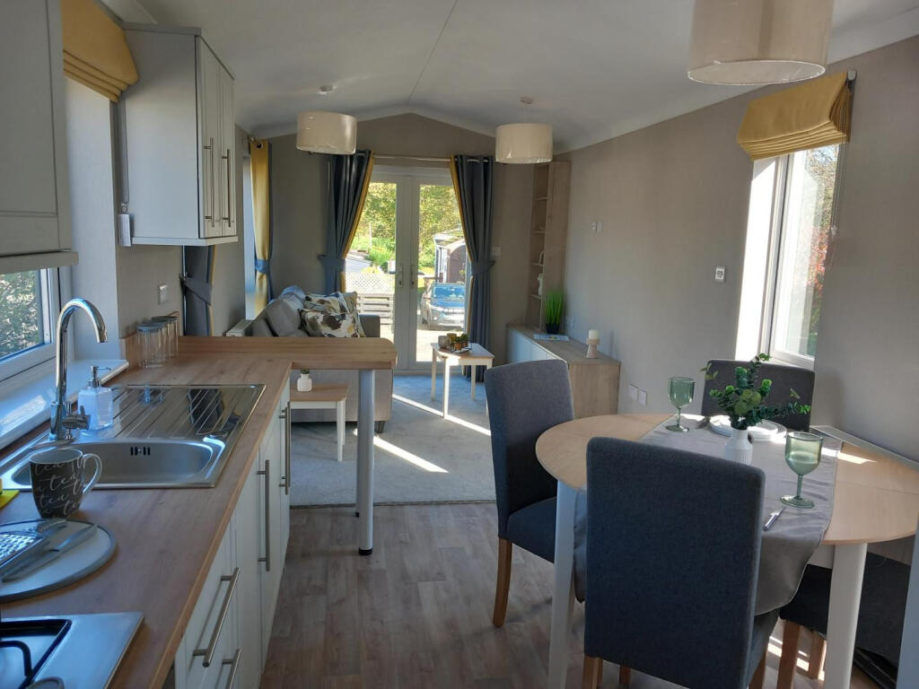 1-bed caravan on St. Columb, Cornwall, TR9, £134,995