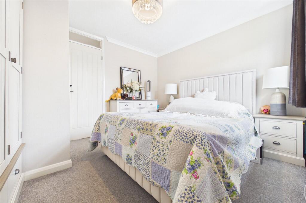 House in Burghfield - View 5