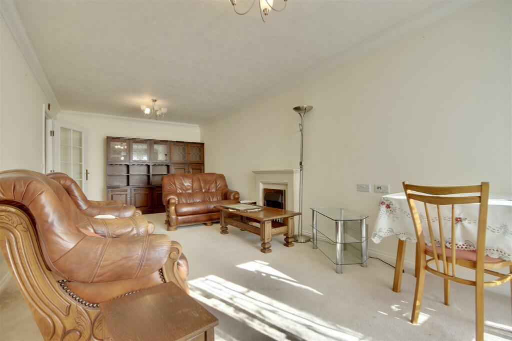 Alverstone Road, Southsea - View 2