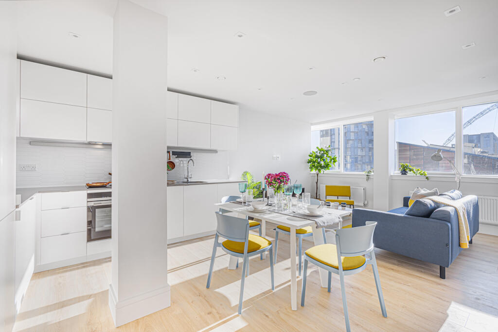 Apartment in Harrow - View 3